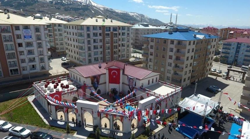 Ahmet Hamdi Tanpınar Bilgi Evi A&ccedil;ıldı