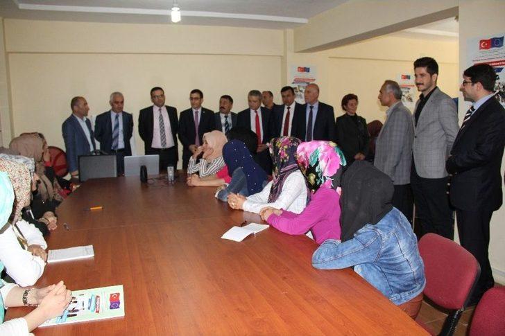 Şemdinli’de Esnaf Toplantısı Düzenlendi G2