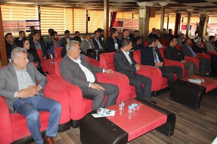 Şemdinli’de Esnaf Toplantısı Düzenlendi G3