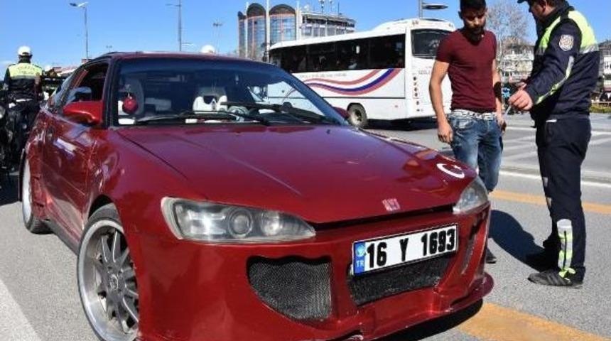 Sivas'ta Polisten 'plaka' Uygulaması