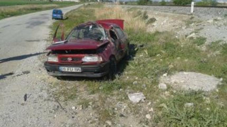 Denizli&rsquo;de Kontrolden &Ccedil;ıkan Otomobil Takla Attı: 1 &Ouml;l&uuml;, 2 Yaralı