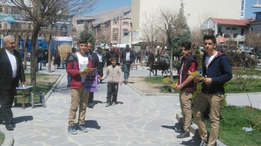 &Ouml;ğrencilerden &lsquo;trafikte Gen&ccedil;lik Hareketi&rsquo; Projesi