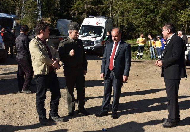 Karabük’te Kaza Geçiren Aileyi Arama Çalışmaları Devam Ediyor