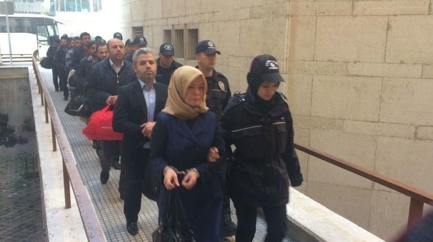 Bursa’da Eski Sgk Çalışanlarına Fetö Operasyonu