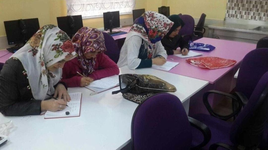 Şehzadeler Hem&rsquo;in Hedefi Herkesi Okur Yazar Yapmak