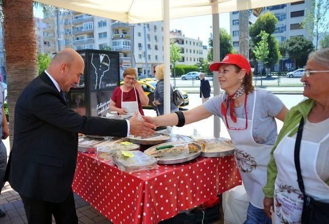 Seferihisar’ın Ünlü Üretici Pazarları Agora’da