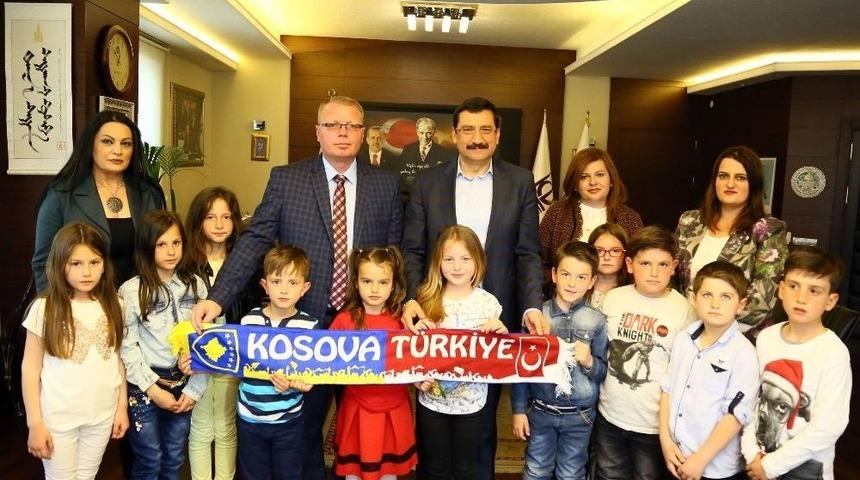 Mamuşalı &Ouml;ğrencilerden Başkan Ak&rsquo;a Ziyaret