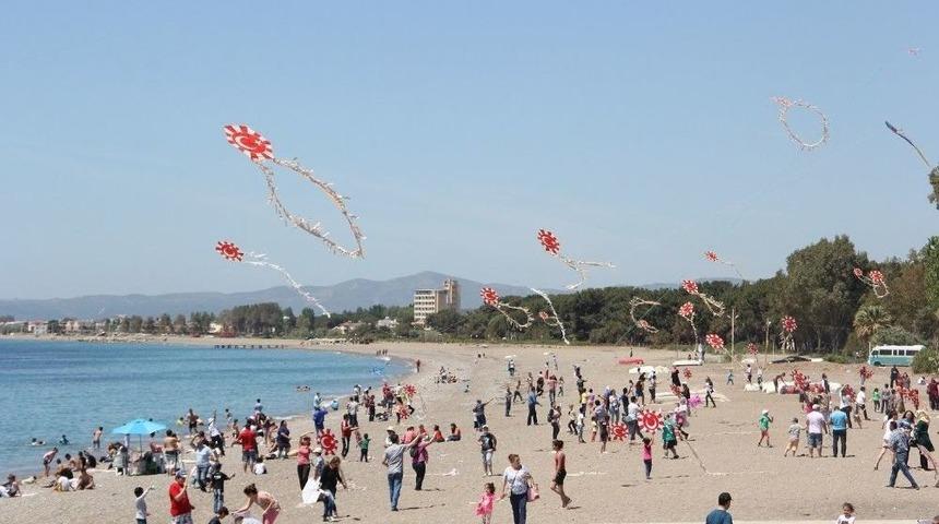 Menderes&rsquo;te U&ccedil;urtma Şenliği Zamanı