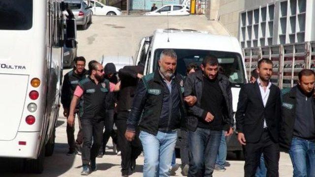 Elazığ'da 8 Uyuşturucu Şüphelisi Adliyede