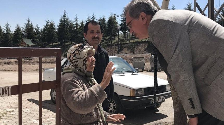 Başkan &Ccedil;etin, Pursaklar&rsquo;da Ziyaretleriyle G&ouml;n&uuml;llere Dokunuyor