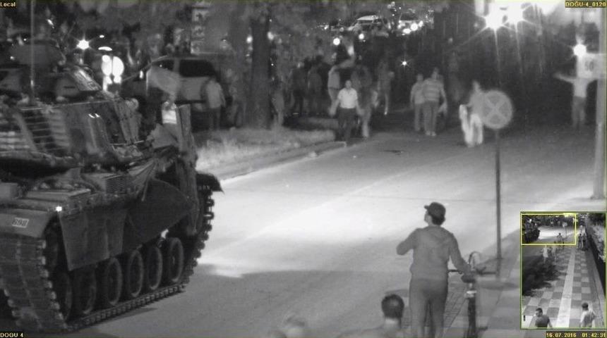 15 Temmuz Gecesi Ankara&rsquo;ya &Ccedil;ıkan Tankların G&ouml;r&uuml;nt&uuml;leri Ortaya &Ccedil;ıktı