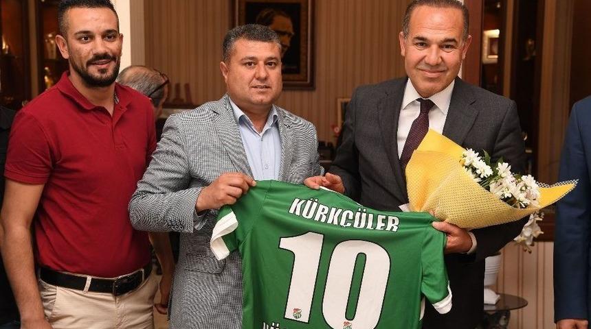 K&uuml;rk&ccedil;&uuml;lerspor&rsquo;dan Başkan S&ouml;zl&uuml;&rsquo;ye Şampiyonluk Forması