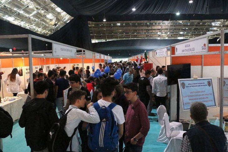 Bilim Festivali’ne Ziyaretçi Akını G4