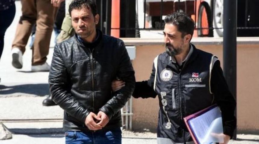 Yurt Dışına Ka&ccedil;amadı, &lsquo;Ka&ccedil;ak&ccedil;ı&rsquo; Oldu