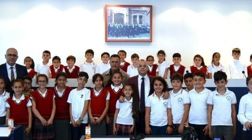 &Ouml;ğrenciler Yerel Y&ouml;netimi Başkan Kayda&rsquo;dan &Ouml;ğrendi