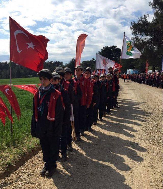 Esenlerli İzciler Dedelerini Unutmadı