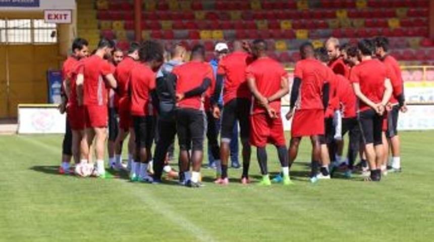 Evkur Yeni Malatyaspor G&ouml;ztepe Ma&ccedil;ını Bekliyor