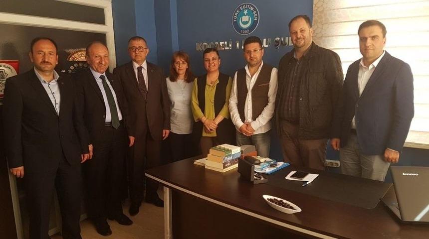 Milletvekili H&uuml;rriyet, T&uuml;rk Eğitim-sen Kocaeli Şubesini Ziyaret Etti