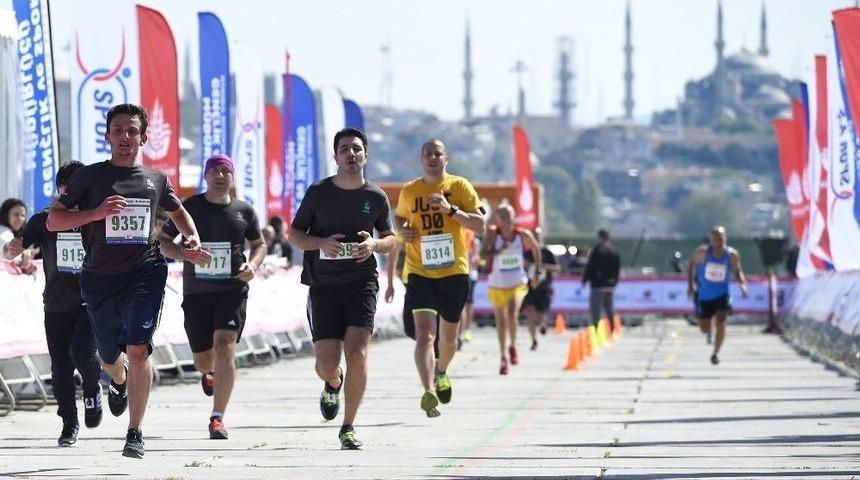 Vodafone 12&rsquo;nci İstanbul Yarı Maratonu Pazar G&uuml;n&uuml; Koşulacak