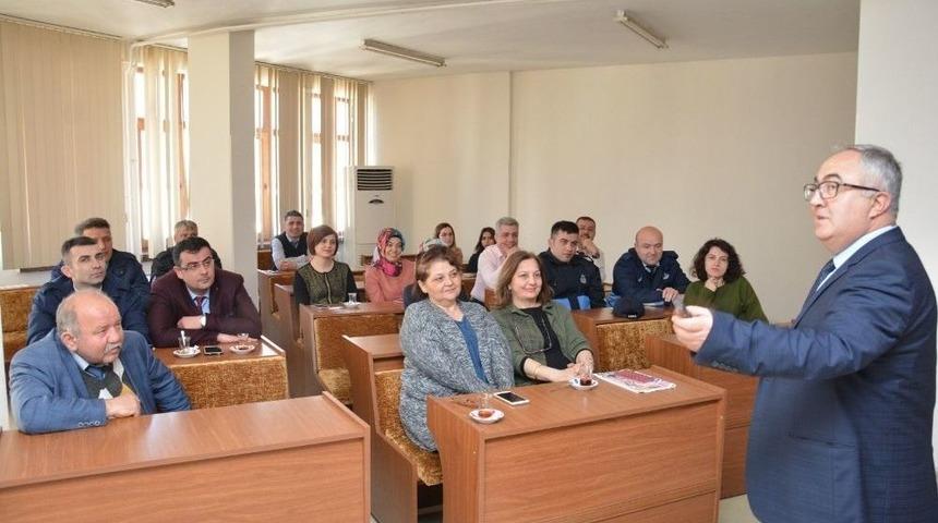 Belediye &Ccedil;alışanlarına Motivasyon Eğitimi