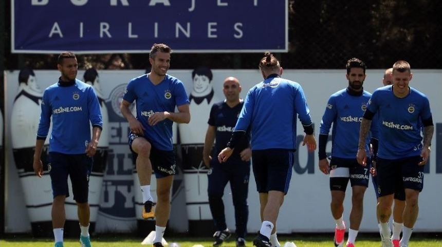 Fenerbah&ccedil;e, &Ccedil;aykur Rizespor Ma&ccedil;ı Hazırlıklarına Başladı