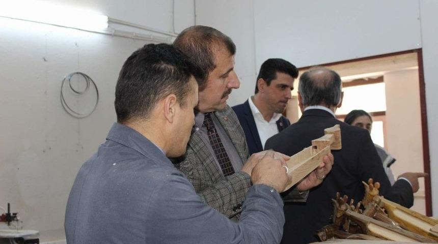 İşkur İl M&uuml;d&uuml;r&uuml; Zengin Trabzon Genelinde A&ccedil;ılan Kursları Ziyaret Etti