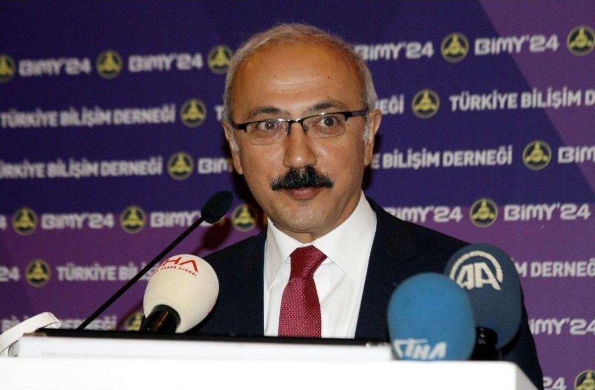 Bakan Elvan: "k&uuml;resel Ekonomide Refahımızı Korumak İ&ccedil;in &Uuml;retkenliğimizi Arttırmak Zorundayız"