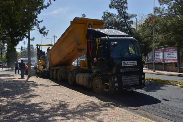 Diyarbakır’da Asfalt Çalışmaları Sürüyor