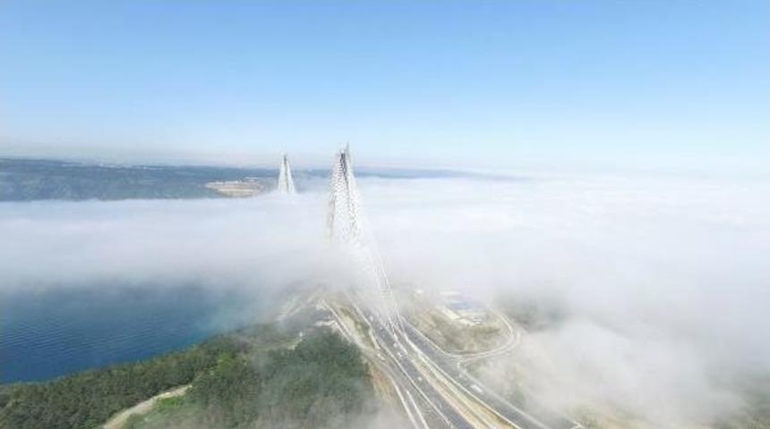 İstanbul'un Karadeniz Kıyılarında Sis Etkili Oluyor