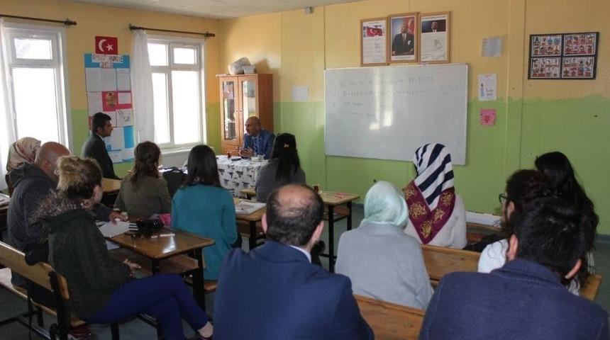 Milli Eğitim M&uuml;d&uuml;r&uuml; Cırıt Okulları Ziyaret Etti