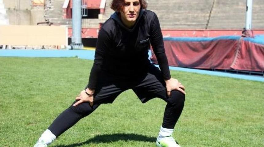 İran'da Futsal Oynadı, T&uuml;rkiye'de Futbola Başladı