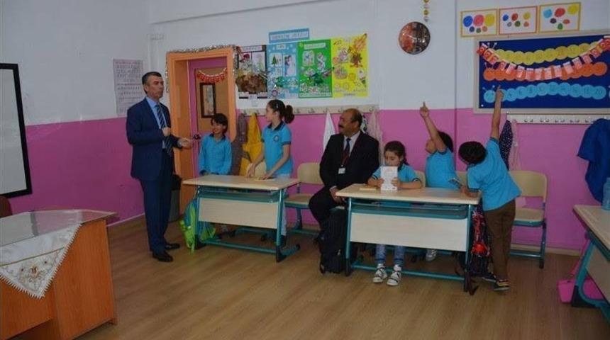 &Ouml;ğrenciler, Bengi İle Okuyor