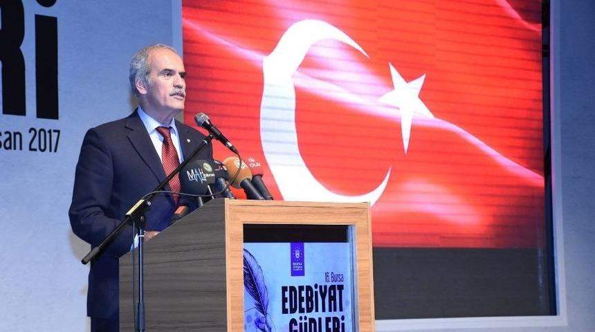 Edebiyat D&uuml;nyası &lsquo;darbeleri&rsquo; Konuşuyor