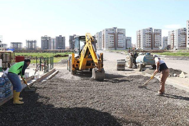 Bağlar Belediyesi’nin Yol Çalışmaları Devam Ediyor