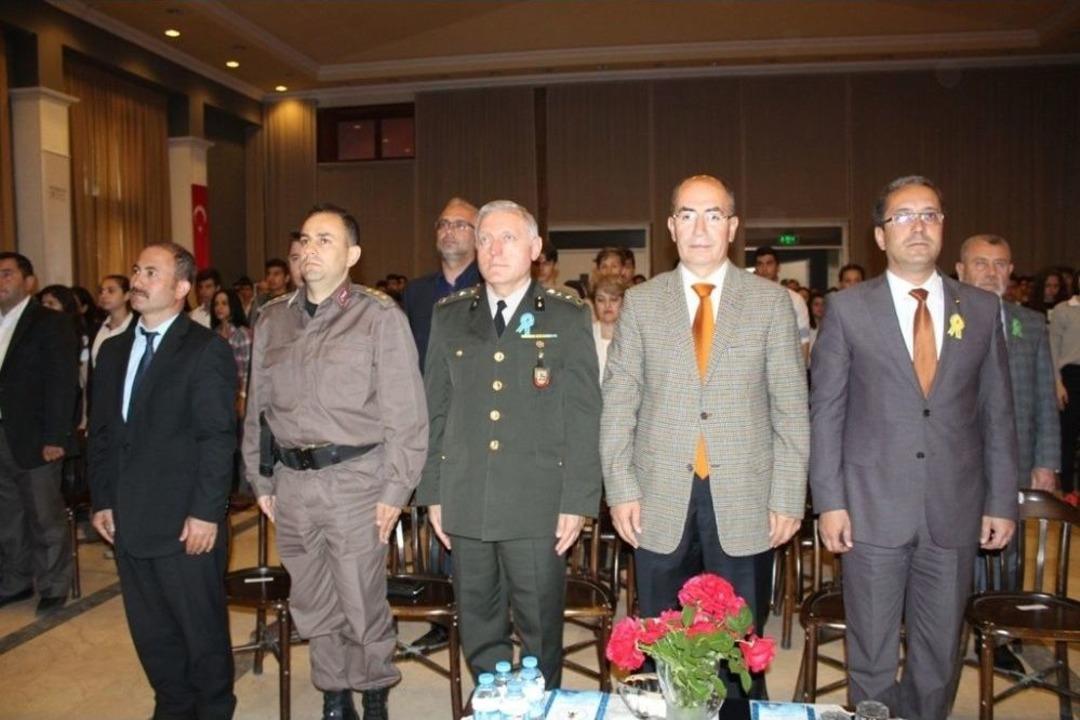 Ayvalık&rsquo;ta Kut Zaferi&rsquo;nin 101. Yıld&ouml;n&uuml;m&uuml; Unutulmadı