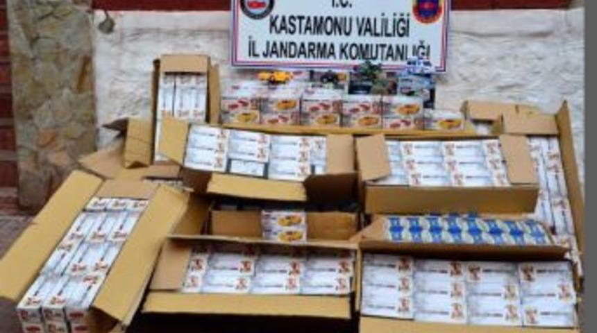 Kastamonu'da Kargo Aracında Kaçak Sigara Ve Oyuncak