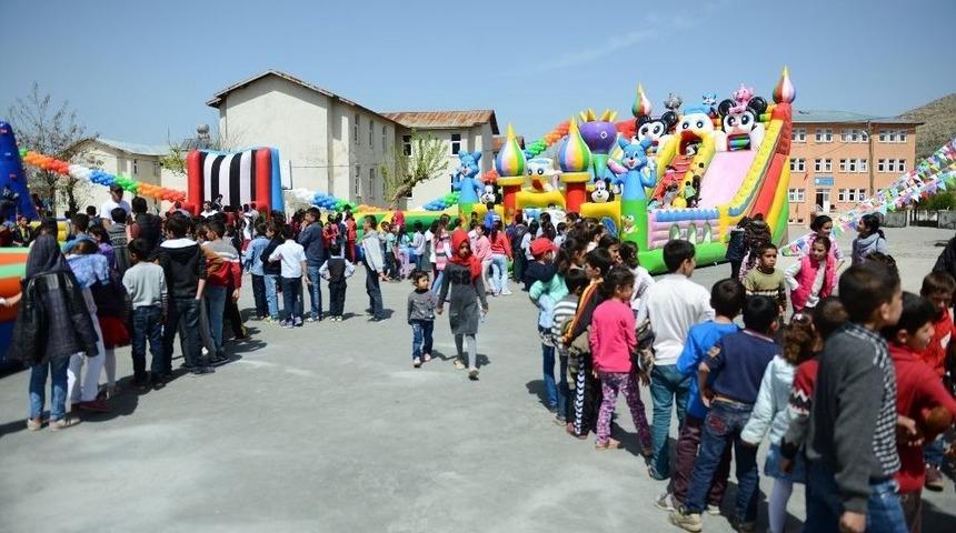 Yıldırım Eruh&rsquo;a Renk Getirdi