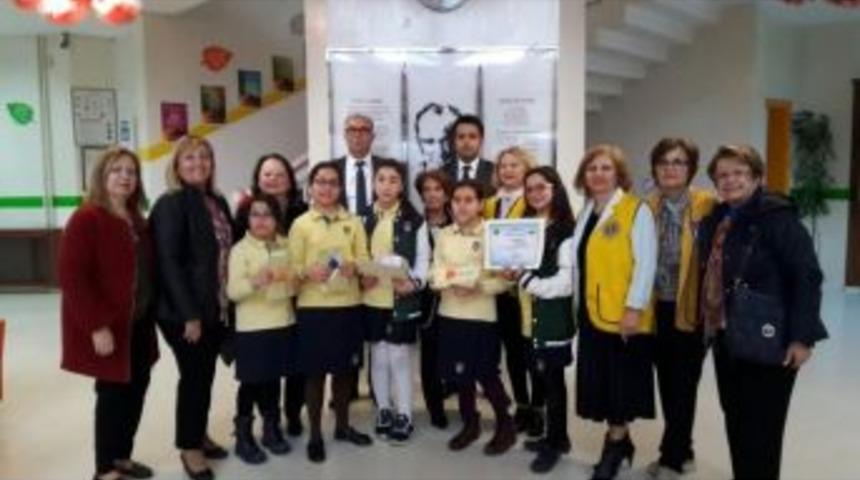 Başak Koleji &Ouml;ğrencileri D&uuml;nya Barışı Afiş Yarışması&rsquo;na Katıldı