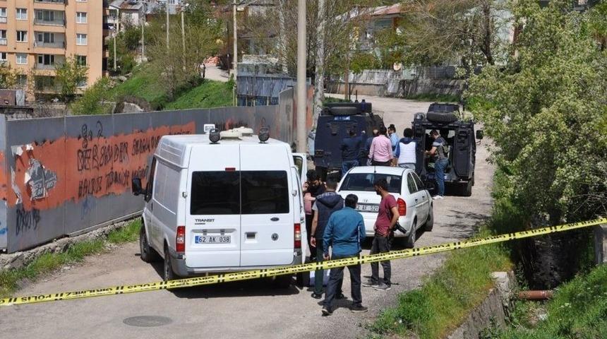 Tunceli&rsquo;de Klozet Altına Tuzaklanmış Patlayıcı Bulundu