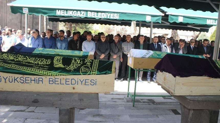 Kazada Hayatını Kaybeden Kadın Son Yolculuğuna Uğurlandı