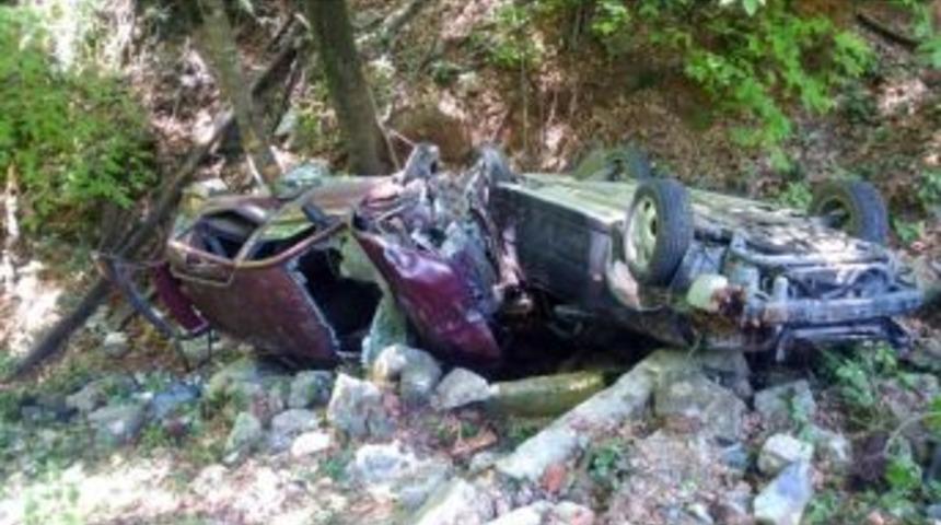 Bir G&uuml;n Arayla Aynı Şarampole İkinci Otomobil Yuvarlandı