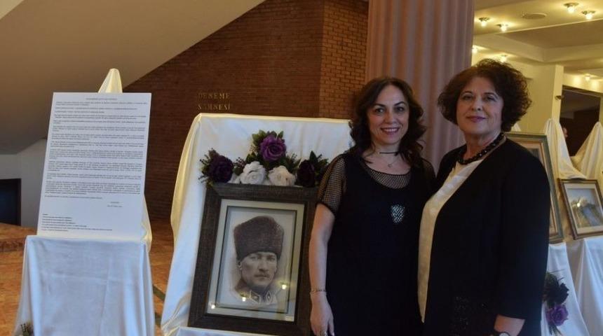 Y&ouml;resel Kost&uuml;mler Kat&rsquo;ı Sanatıyla Sergilendi