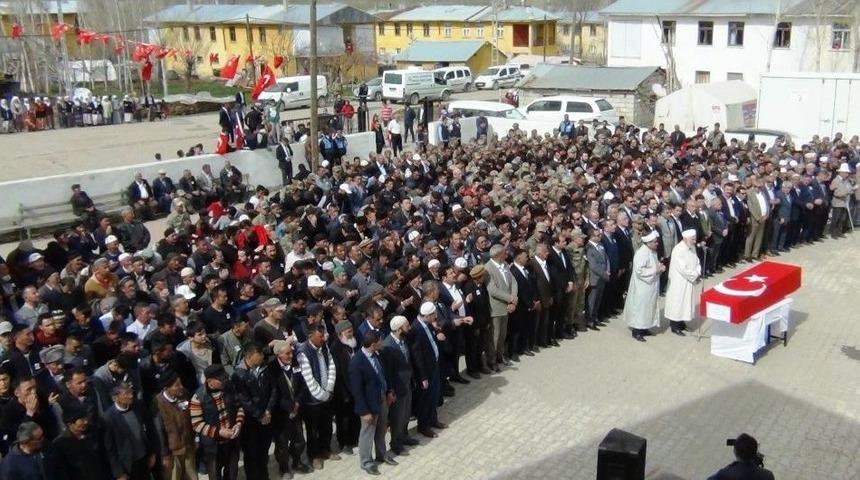 Kırgız T&uuml;rkleri Beşinci Şehidini Ebediyete Uğurladı