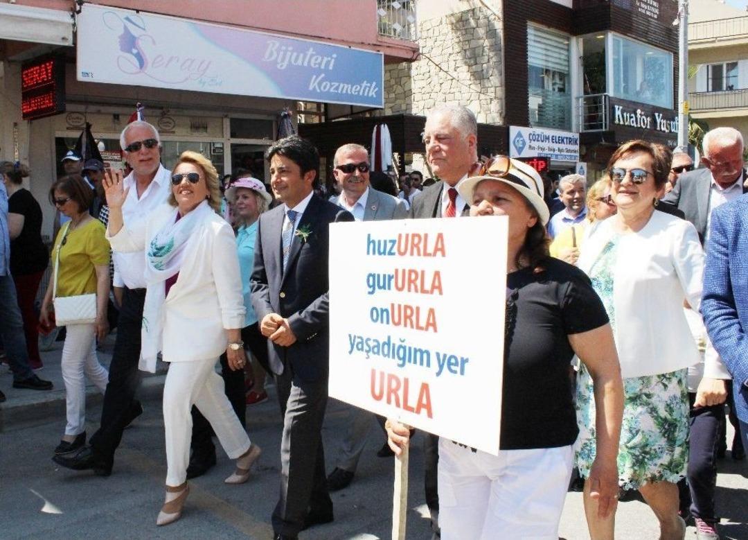 İzmir&rsquo;de Enginar Festivali Coşkusu