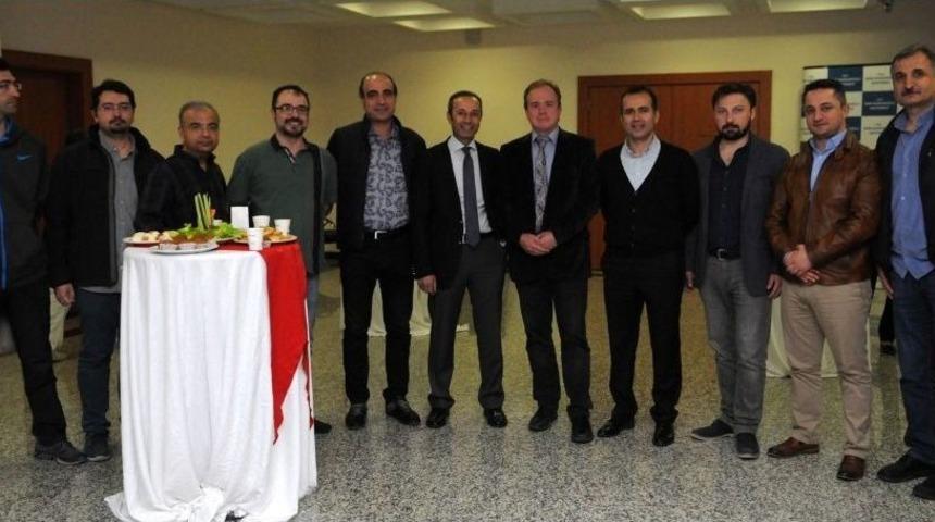 Uzman Doktorlara Diz Yaralanmaları Konusunda Eğitim