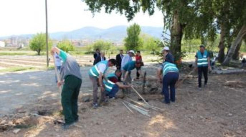 Osmaneli Belediyesi Ve Denetimli Serbestlik M&uuml;d&uuml;rl&uuml;ğ&uuml;nden &Ouml;rnek &Ccedil;alışma