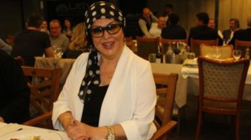 T&uuml;rkan Şoray İzmir&rsquo;de G&ouml;r&uuml;nt&uuml;lendi