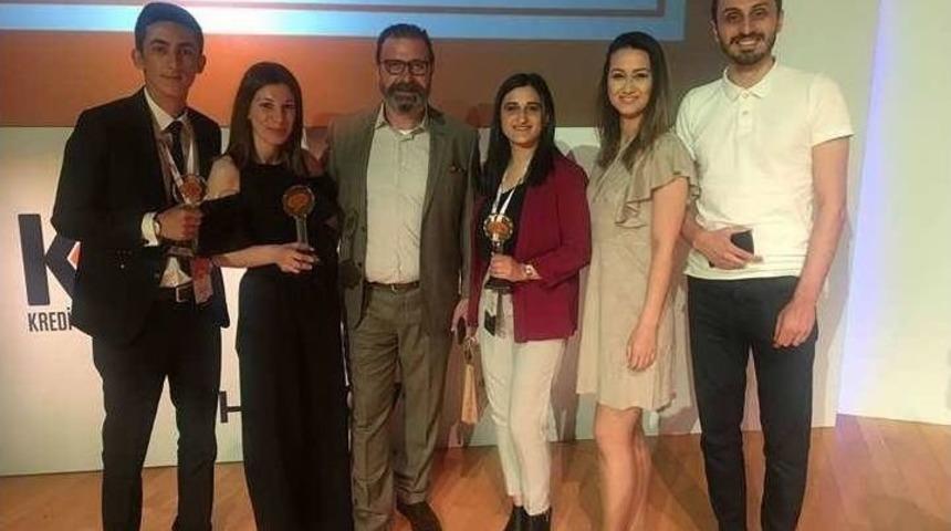 D&uuml;zce &Uuml;niversitesine &Ouml;d&uuml;l Yağmuru