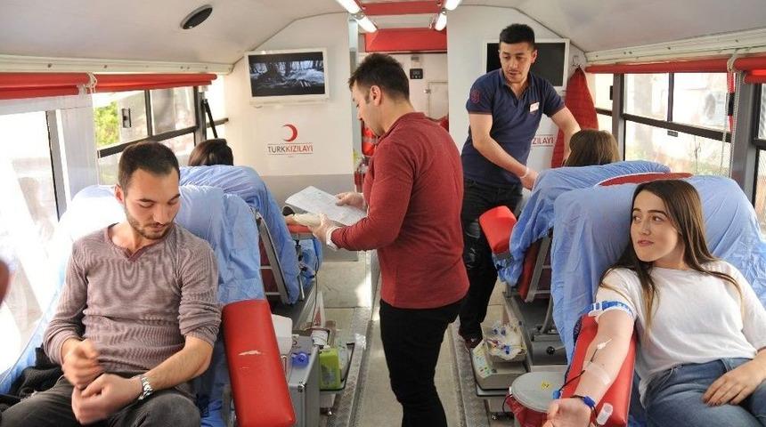 Adü Kızılay Topluluğu’ndan Kan Bağışı Kampanyası