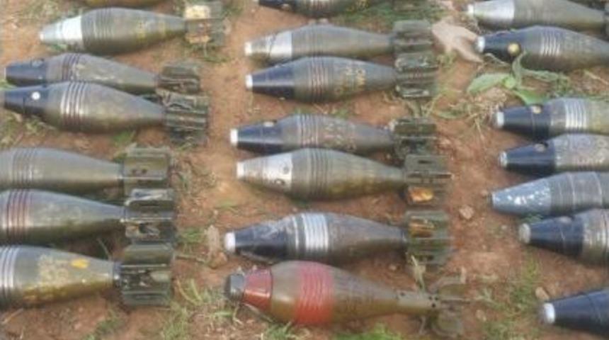 Hakkari &Ccedil;ukurca&rsquo;da &Ccedil;ok Sayıda Silah Ve M&uuml;himmat Ele Ge&ccedil;irildi